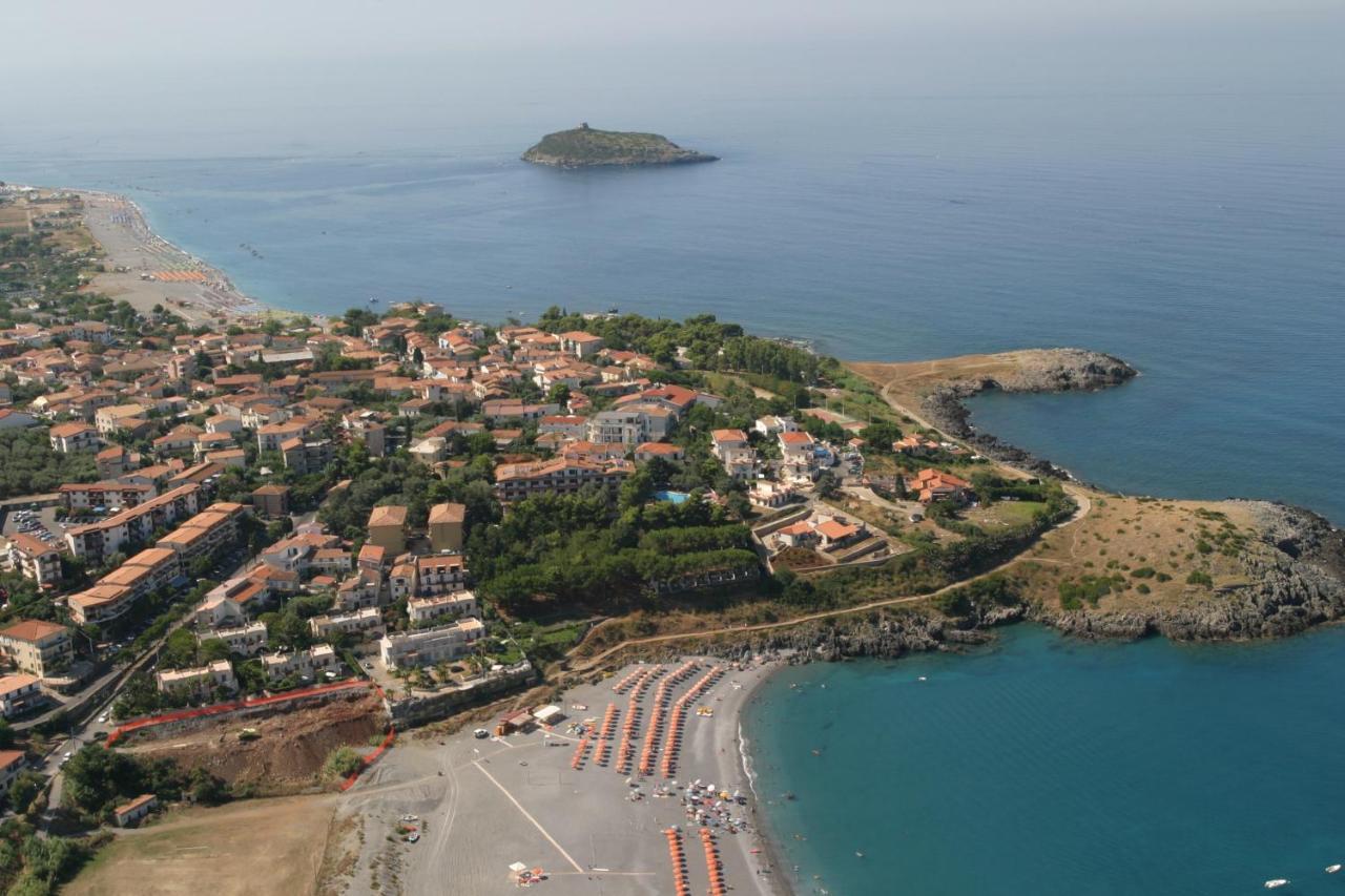 B&B Da Zio Peppe Cirella Bagian luar foto
